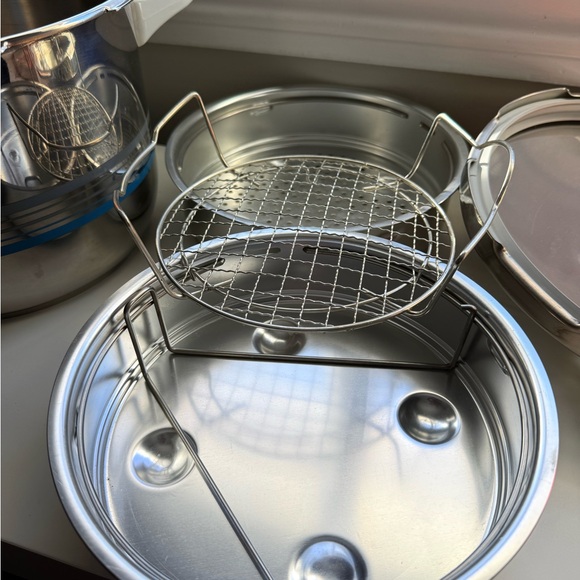 Fissler Vitavit **NEVER USED** Stainless Steel Pressure Cooker with Blue Stripes - Picture 7 of 16